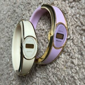 Set of 2 women’s‎ vintage watch bracelet bangles color: gold/white/purple OS
